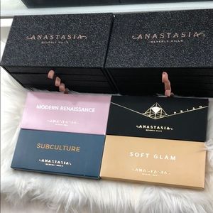 Anastasia Beverly Hills haul of fame vault